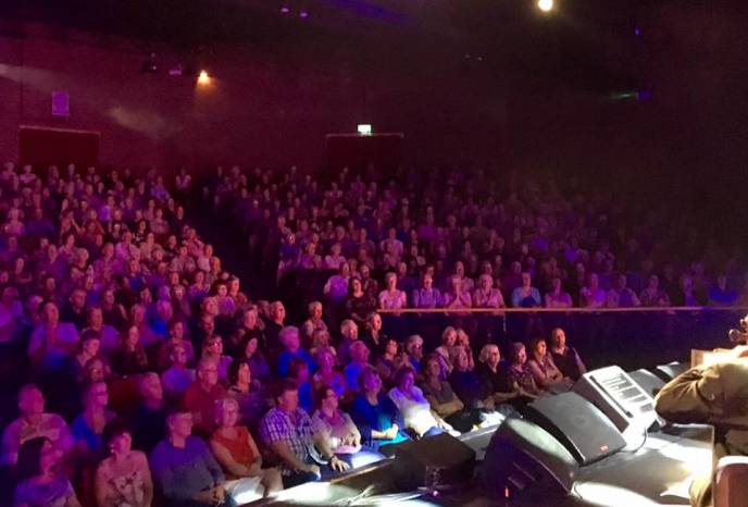 LEISURE: Russell Watson hits right note with Octagon Theatre audience Photo 2