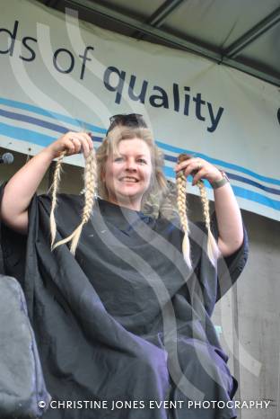 SOUTH SOMERSET NEWS: Anji loses her hair for charity Photo 5