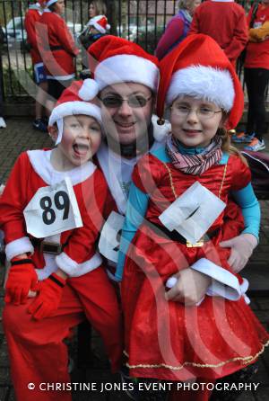 Yeovil Santa Dash Pt 1 – December 11, 2016: The annual Santa Dash in aid of St Margaret’s Somerset Hospice took place at Yeovil Country Park. Photo 6