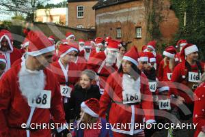 Yeovil Santa Dash Pt 2 – December 11, 2016: The annual Santa Dash in aid of St Margaret’s Somerset Hospice took place at Yeovil Country Park. Photo 11