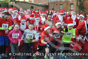 Yeovil Santa Dash Pt 2 – December 11, 2016: The annual Santa Dash in aid of St Margaret’s Somerset Hospice took place at Yeovil Country Park. Photo 4