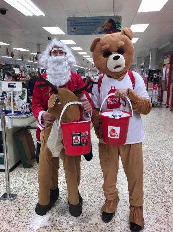 CHRISTMAS 2016: School in a Bag team bowled over by festive goodwill