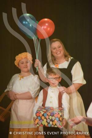 Snow White with Castaways Pt 1A – January 2017: The Castaway Theatre Group performed Snow White at Westfield Academy in Yeovil from January 26-28, 2017. Here are pictures involving Team Snow. Photo 12