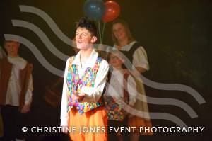 Snow White with Castaways Pt 1A – January 2017: The Castaway Theatre Group performed Snow White at Westfield Academy in Yeovil from January 26-28, 2017. Here are pictures involving Team Snow. Photo 19