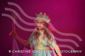 Snow White with Castaways Pt 2A – January 2017: The Castaway Theatre Group performed Snow White at Westfield Academy in Yeovil from January 26-28, 2017. Here are pictures involving Team Snow. Photo 22
