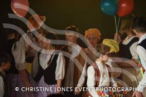 Snow White with Castaways Pt 2A – January 2017: The Castaway Theatre Group performed Snow White at Westfield Academy in Yeovil from January 26-28, 2017. Here are pictures involving Team Snow. Photo 8