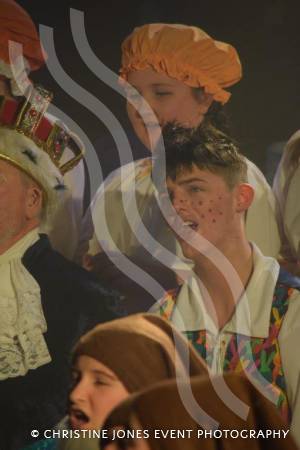 Snow White with Castaways Pt 11A – January 2017: The Castaway Theatre Group performed Snow White at Westfield Academy in Yeovil from January 26-28, 2017. Here are pictures involving Team Snow. Photo 19