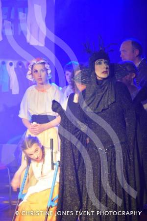 Snow White with Castaways Pt 11A – January 2017: The Castaway Theatre Group performed Snow White at Westfield Academy in Yeovil from January 26-28, 2017. Here are pictures involving Team Snow. Photo 20