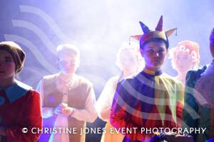 Snow White with Castaways Pt 11B – January 2017: The Castaway Theatre Group performed Snow White at Westfield Academy in Yeovil from January 26-28, 2017. Here are pictures involving Team White. Photo 1