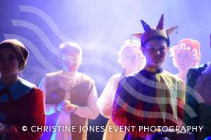Snow White with Castaways Pt 11B – January 2017: The Castaway Theatre Group performed Snow White at Westfield Academy in Yeovil from January 26-28, 2017. Here are pictures involving Team White. Photo 2