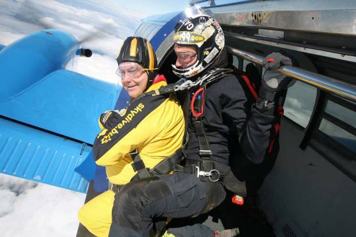 YEOVIL NEWS: Mayor makes skydive for charity Photo 2