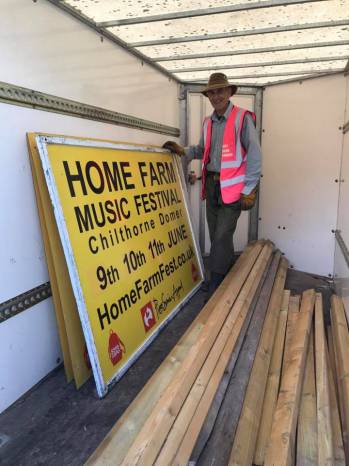 HOME FARM FEST 2017: The signs are going up – the festival is getting close!