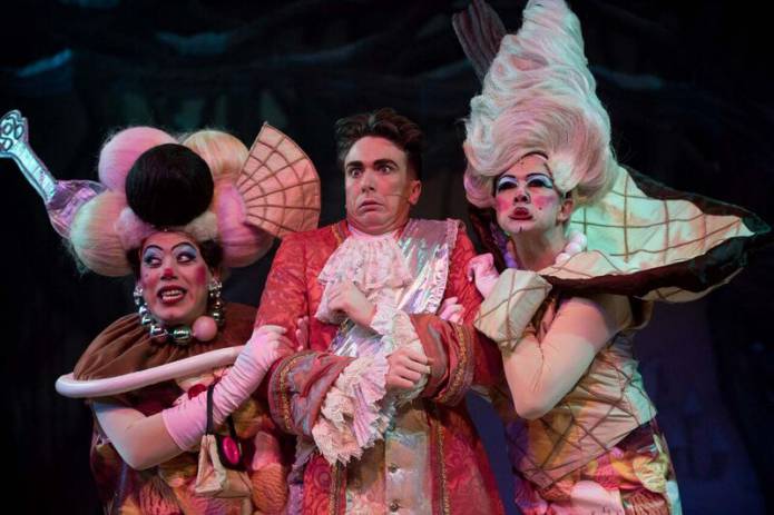 REVIEW: You’re on the ball if you’re going to the ball with Cinderella at the Octagon Theatre
