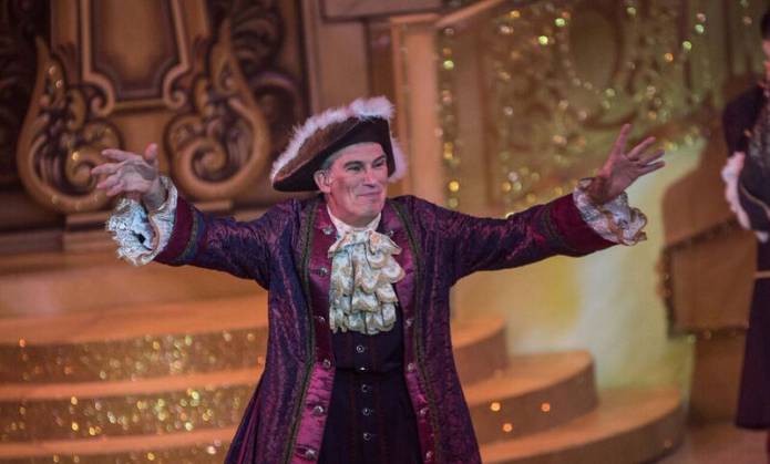 REVIEW: You’re on the ball if you’re going to the ball with Cinderella at the Octagon Theatre Photo 8