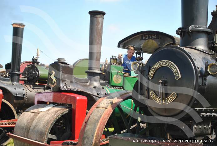 LEISURE: Abbey Hill Steam Rally basks in the sunshine Photo 6