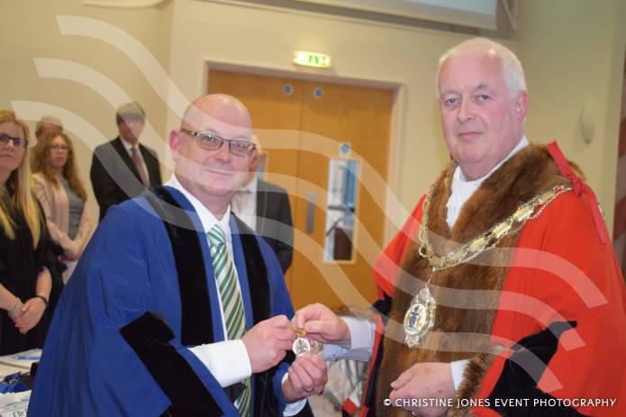 YEOVIL NEWS: Town council hits back at former Mayor’s resignation