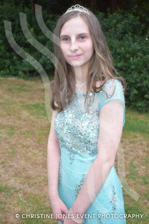 Stanchester Academy Pt 1 Year 11 Prom – July 12, 2018: Students from Stanchester Academy enjoyed the traditional end-of-school Year 11 Prom at Dillington House near Ilminster. Photo 19