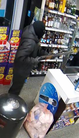 YEOVIL NEWS: Shotgun-wielding shop robber caught on camera