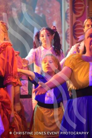 YAPS and Jack and the Beanstalk – Part 5: Yeovil Amateur Pantomime Society brought panto magic to the Octagon Theatre in Yeovil from January 22-26, 2019. Photo 18