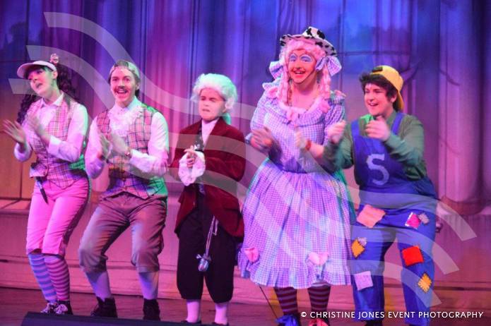 LEISURE: Photos galore from YAPS and Jack and the Beanstalk panto