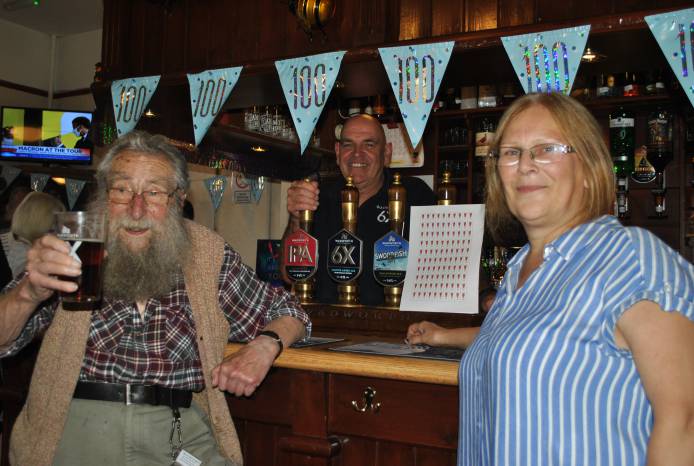 YEOVIL NEWS: Perfect gift! 100 pints for a 100-year-old birthday boy!