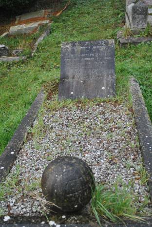 GLOVERS NEWS: Yeovil Town fans to fund grave restoration