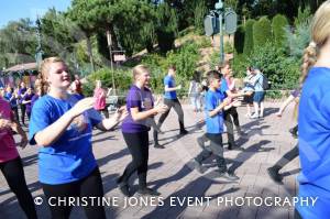 Castaway Theatre Group in Disneyland Paris 2022 – Gallery Part 7: The Castaway Theatre Group was at Disneyland Paris from August 28-30, 2022, including a performance and parade on August 29. Photo 7