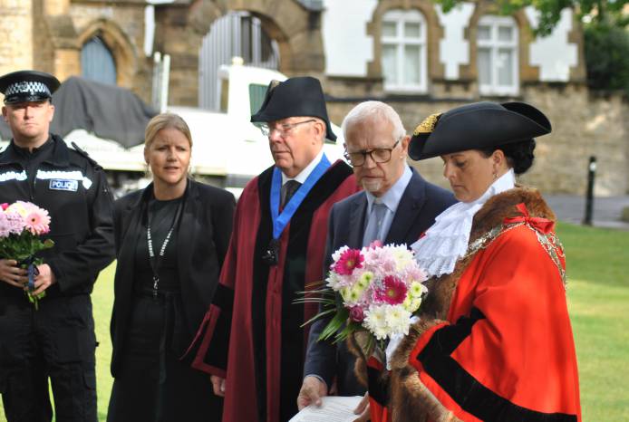 RIP QUEEN ELIZABETH II: Public invited to lay floral tributes at St John’s churchyard in Yeovil Photo 1