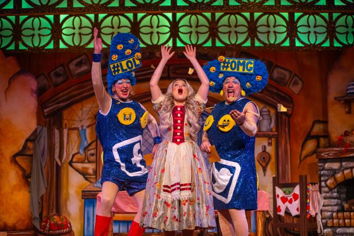 LEISURE: Different venue, but do not fear – the Yeovil pantomime is as magical as ever! Photo 6