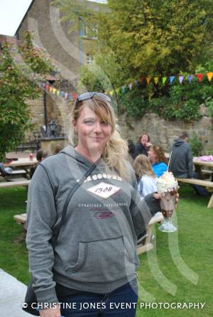Brewers Arms beer festival - May 24-27, 2013: Yummy ice cream time at the Brewers Arms. Photo 29