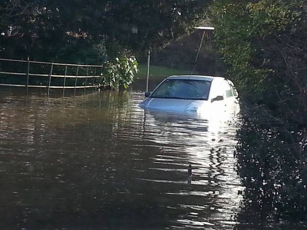 Send us YOUR flooding photos