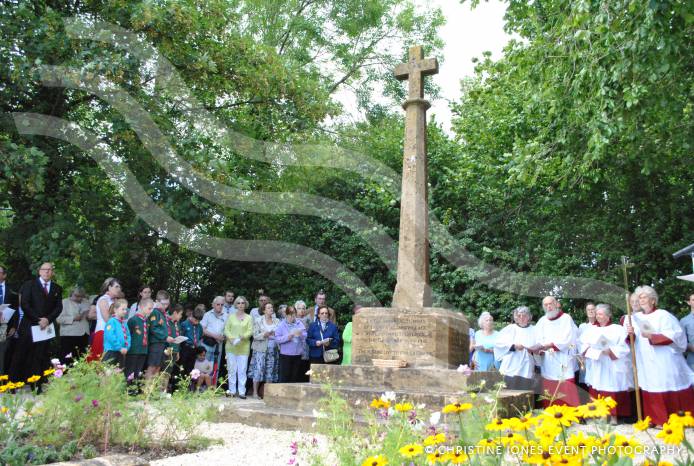 FIRST WORLD WAR 100: Re-dedication of war memorial at Preston Plucknett