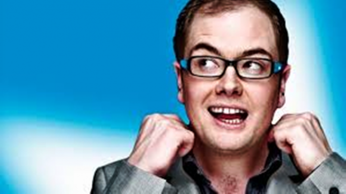 LIVE COMEDY: Chatty Man Alan Carr is coming to the Octagon!