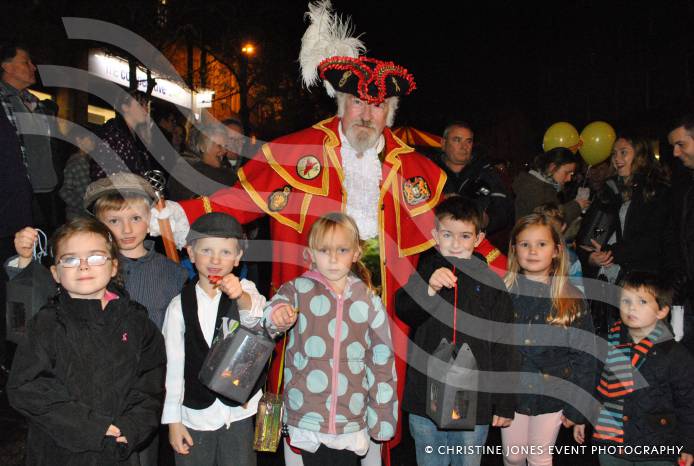 CHRISTMAS 2014: Great night for Ilminster's Victorian Evening and lights switch-on