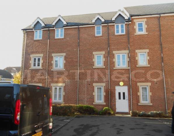 PROPERTY: Two bedroom flat to rent in Martock