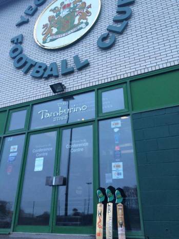YEOVIL NEWS: Footballers put their bats out for Phillip Hughes