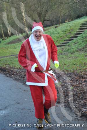 Santa Dash in Yeovil - Dec 16, 2012: Photo 32