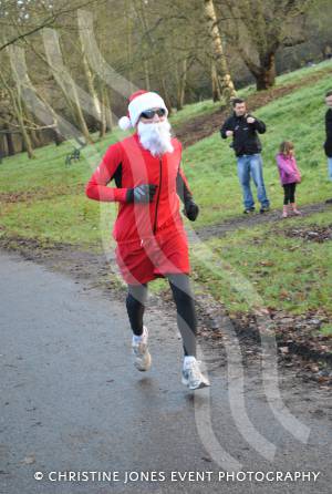 Santa Dash in Yeovil - Dec 16, 2012: Photo 40