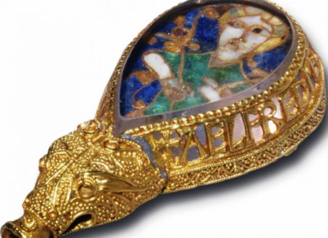 SOMERSET NEWS: Historic Alfred Jewel goes on show!