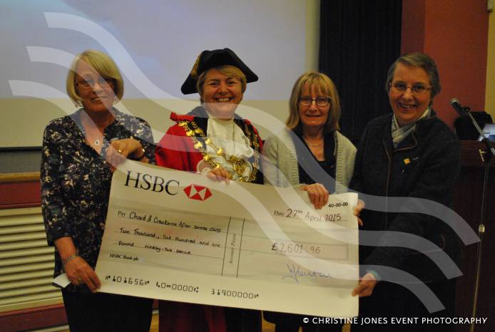 SOUTH SOMERSET NEWS: Mayor hands out cheques to groups