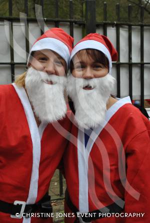 Yeovil Santa Dash – December 13, 2015: Just under 200 runners took part in the annual Santa Dash at Yeovil Country Park to raise money for St Margaret’s Somerset Hospice. Photo 7