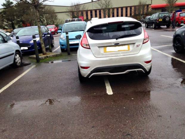 SOUTH SOMERSET NEWS: Do Tesco shoppers at Chard need to learn how to park prpoerly? Photo 1