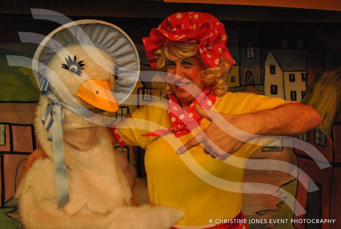 PANTO: Mother Goose with Montacute Pantomimers Photo 7