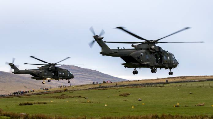 YEOVILTON LIFE: Merlin helicopter personnel support Ten Tors Challenge Photo 11